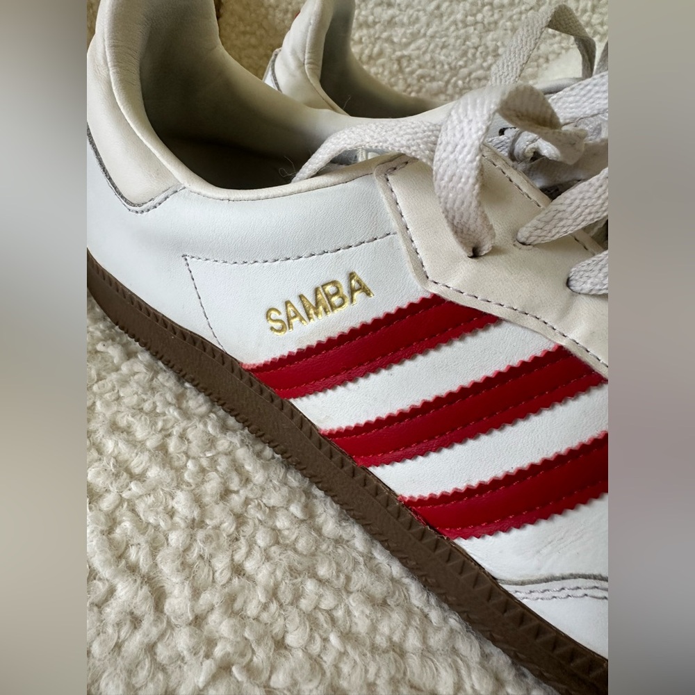Adidas Samba OG Shoes. White and Red Sneakers Vintage Classic Design, size 10.5 - Picture 2 of 8